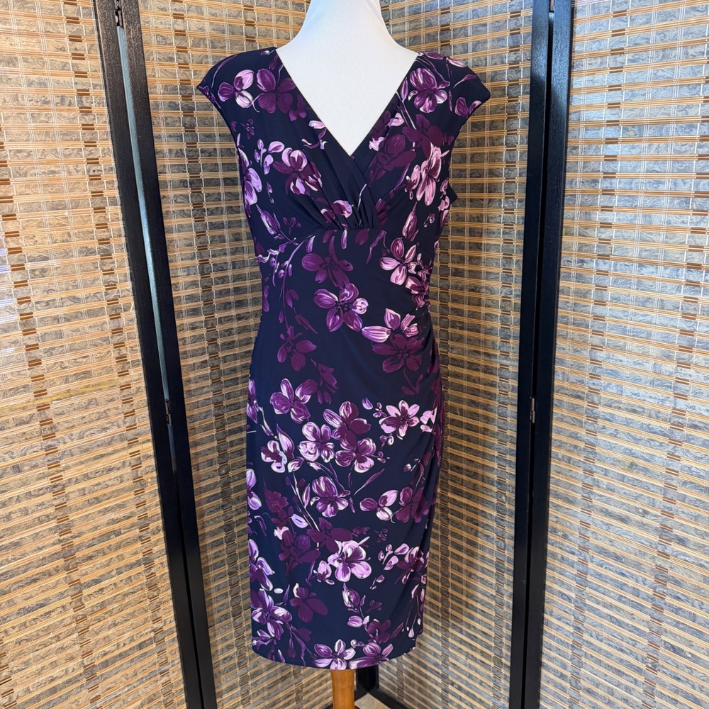 American Living Sheath Dress Women 10 Purple Floral Ruched V-Neck Cap Sleeve